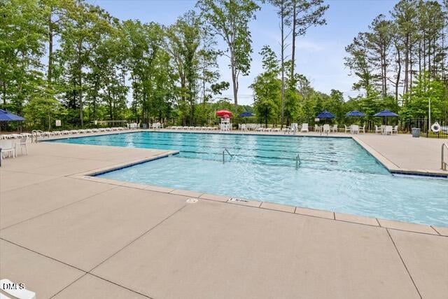 2212 Fairway Green Dr, Fuquay Varina, NC 27526