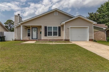 2212 Mossycup Ln, Fayetteville, NC 28304