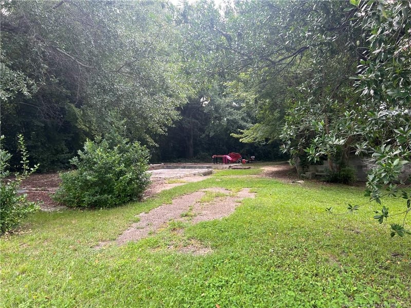 2212 Murchison Rd, Fayetteville, NC 28301