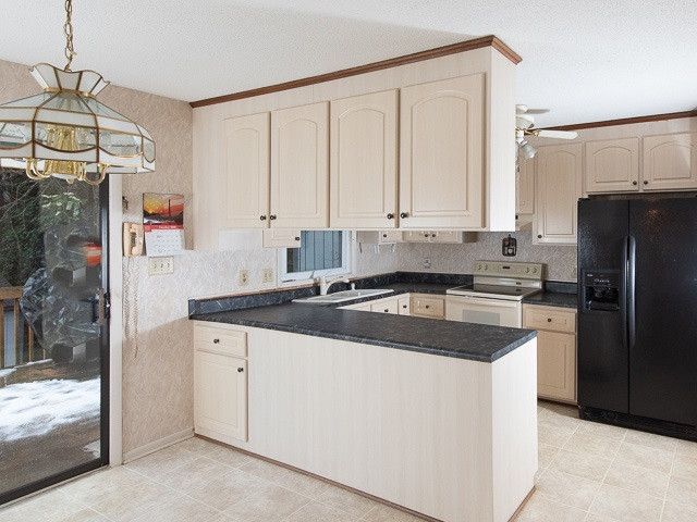 2212 Myron Dr, Raleigh, NC 27607