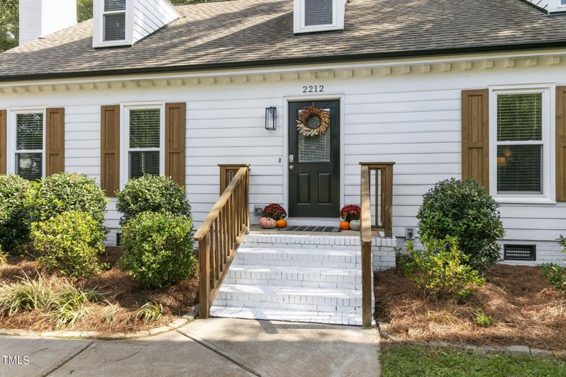 2212 Quail Ridge Rd, Raleigh, NC 27609