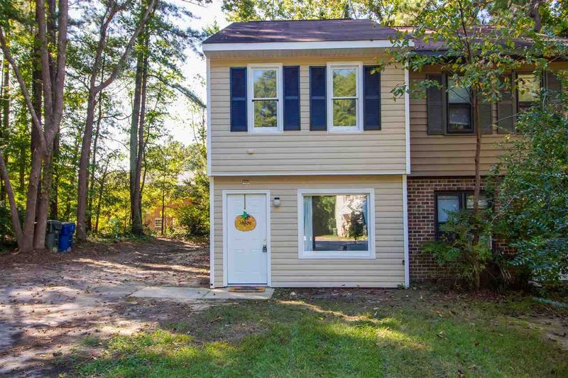 2212 Quartz Ct, Raleigh, NC 27610