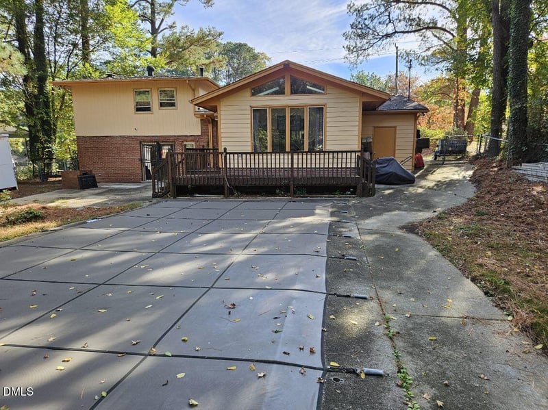 2212 Sanderford Rd, Raleigh, NC 27610