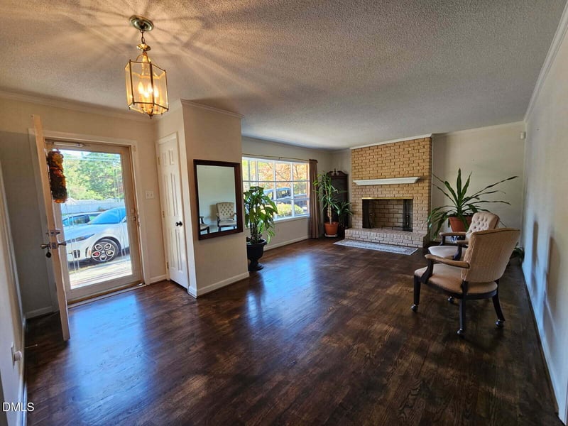 2212 Sanderford Rd, Raleigh, NC 27610