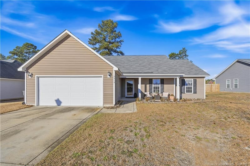 2212 Sir Michael Dr, Hope Mills, NC 28348