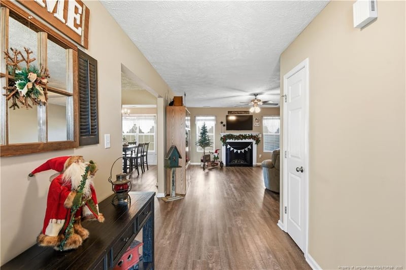 2212 Sir Michael Dr, Hope Mills, NC 28348