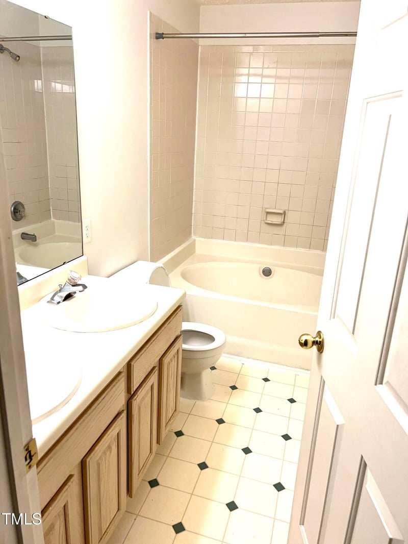 2212 Springhill Ave, Raleigh, NC 27603
