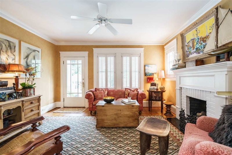 2213 Creston Rd, Raleigh, NC 27609