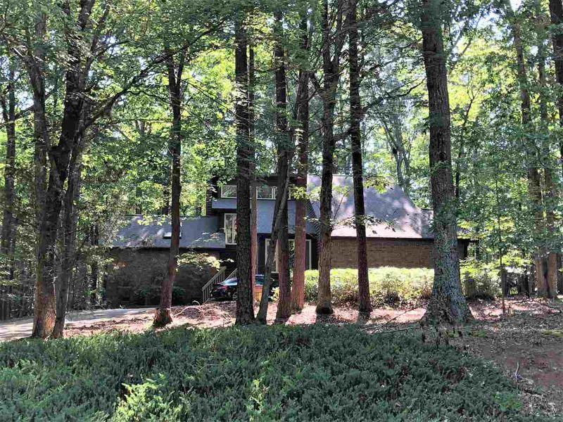 2213 Millpine Dr, Raleigh, NC 27614