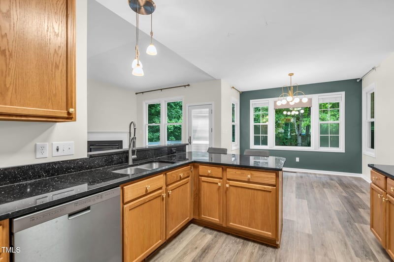 2213 Oakhurst Trl, Hillsborough, NC 27278
