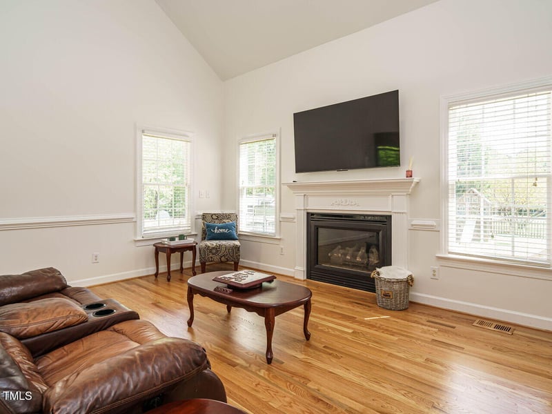2213 Ravens Creek Ct, Raleigh, NC 27603
