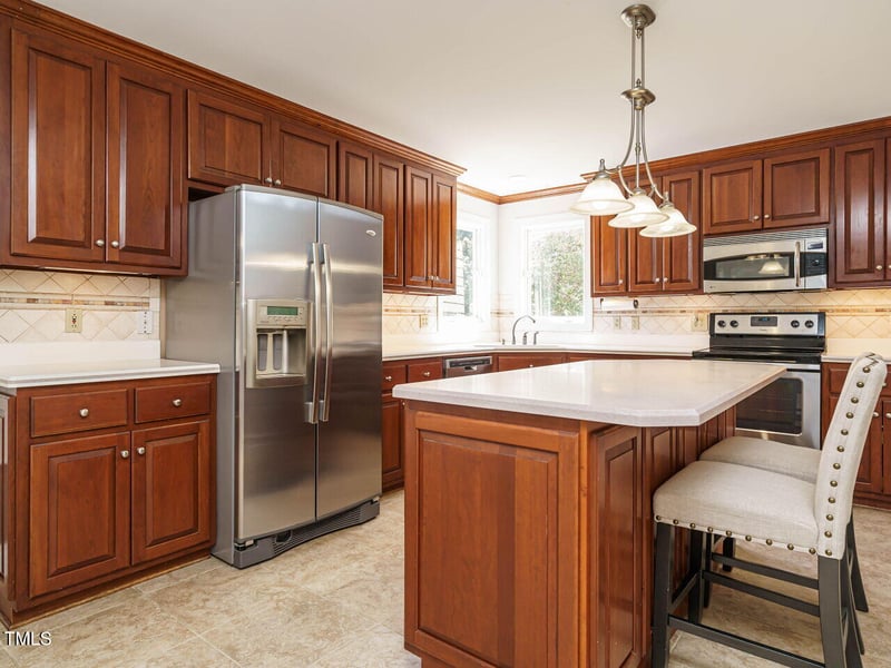2213 Ravens Creek Ct, Raleigh, NC 27603