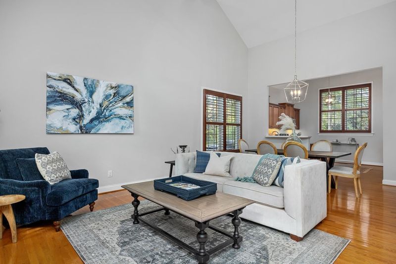 2213 Roberts St, Raleigh, NC 27607