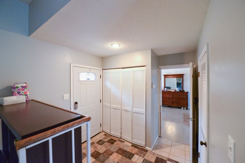 2213 Sanderford Rd, Raleigh, NC 27610
