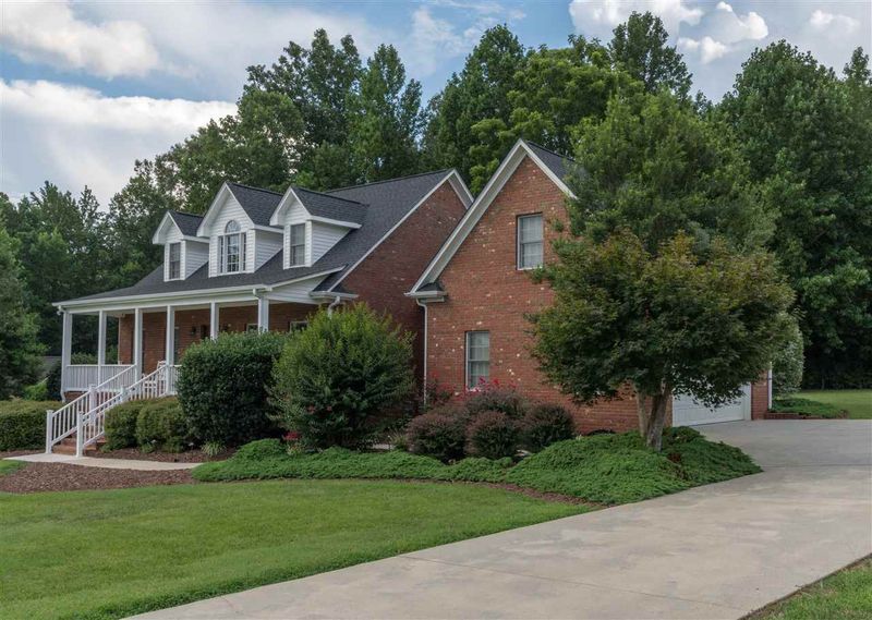 2213 St Bride Ct, Mebane, NC 27302