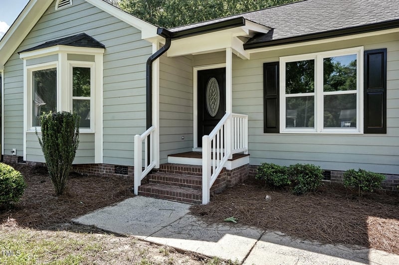 2213 Stephanie Ln, Clayton, NC 27520