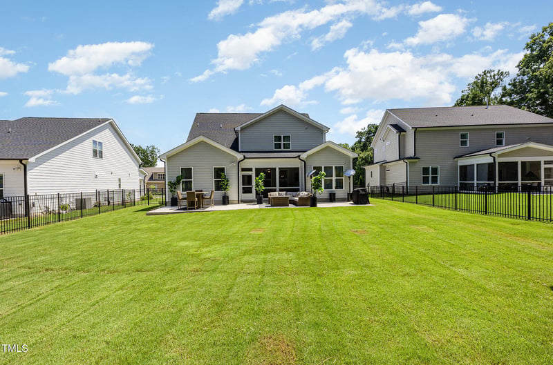 2213 Terri Creek Dr, Fuquay Varina, NC 27526