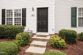 2213 Violet Bluff Ct, Raleigh, NC 27610