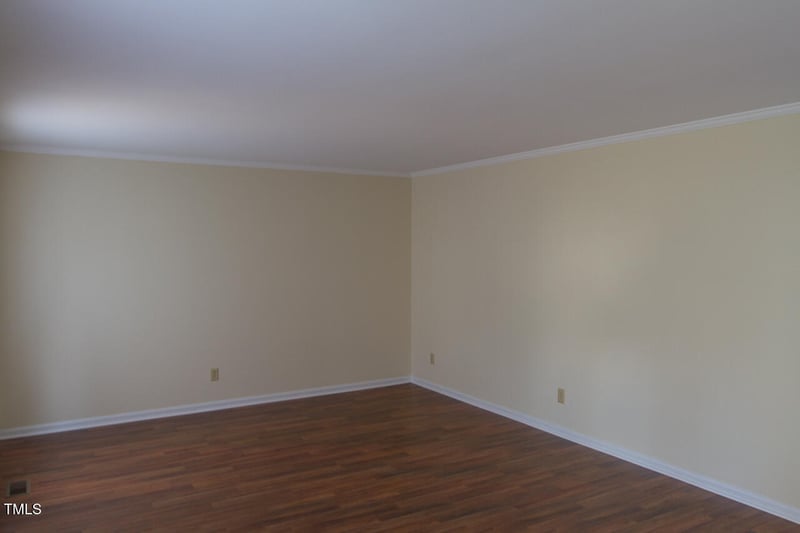 2214 Daley Rd #B, Chapel Hill, NC 27517
