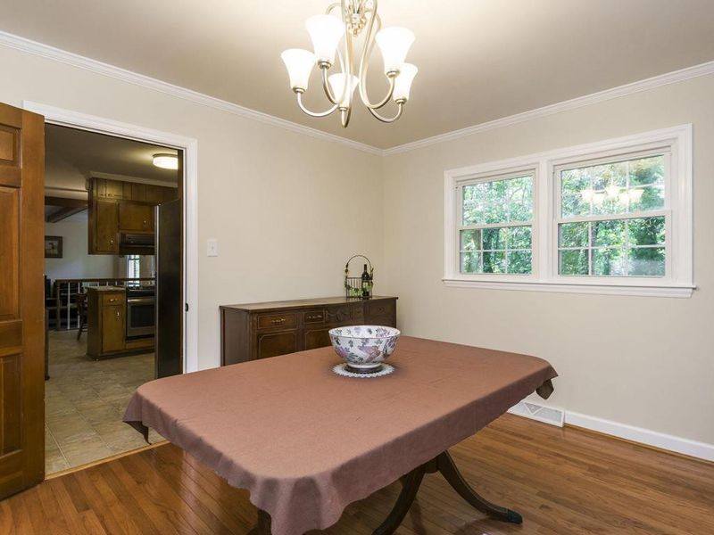 2214 Dorsett St, Burlington, NC 27215