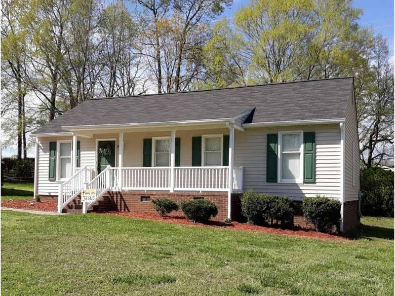 2214 Holland Ave, Burlington, NC 27217