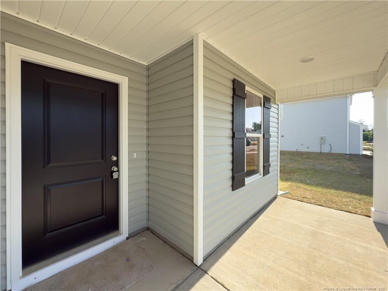 2215 Roadster Pony Ln, Hope Mills, NC 28348