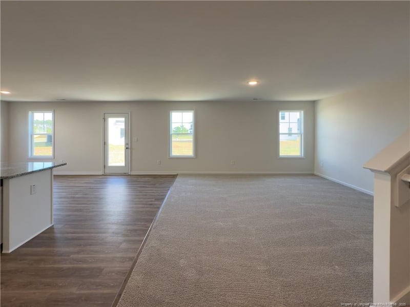 2215 Roadster Pony Ln, Hope Mills, NC 28348