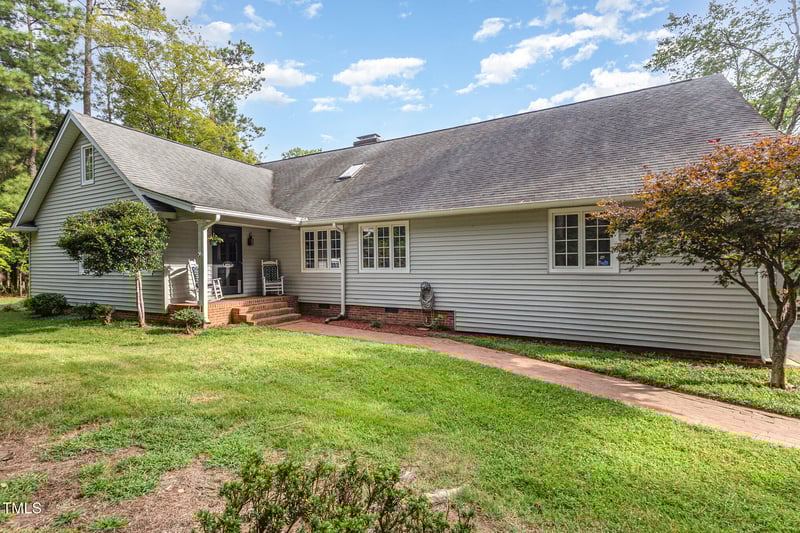 2215 Southern Rd, Sanford, NC 27330