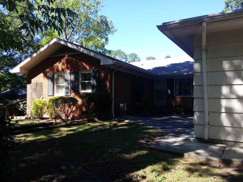 2215 Stuart Dr, Durham, NC 27707