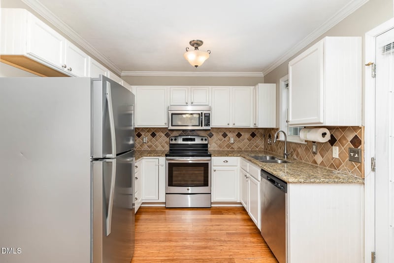 2215 Turtle Point Dr, Raleigh, NC 27604