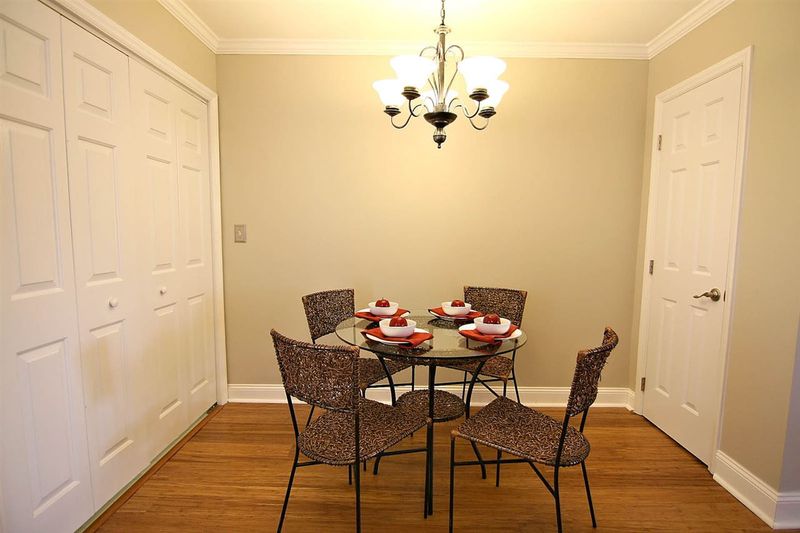 2215 Turtle Point, Raleigh, NC 27604