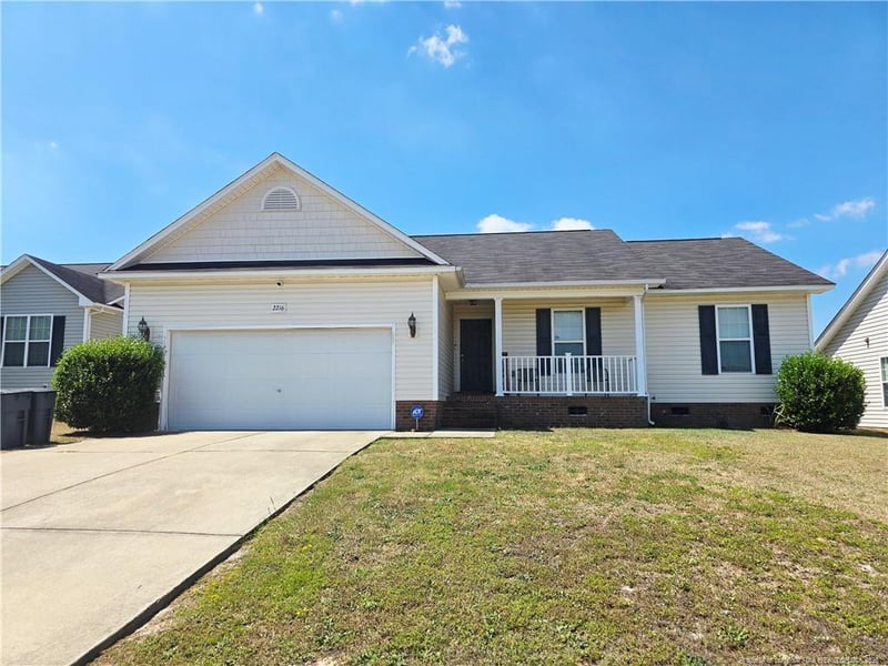 2216 Cliff Swallow Dr, Fayetteville, NC 28306