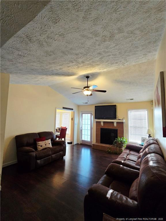 2216 Cliff Swallow Dr, Fayetteville, NC 28306