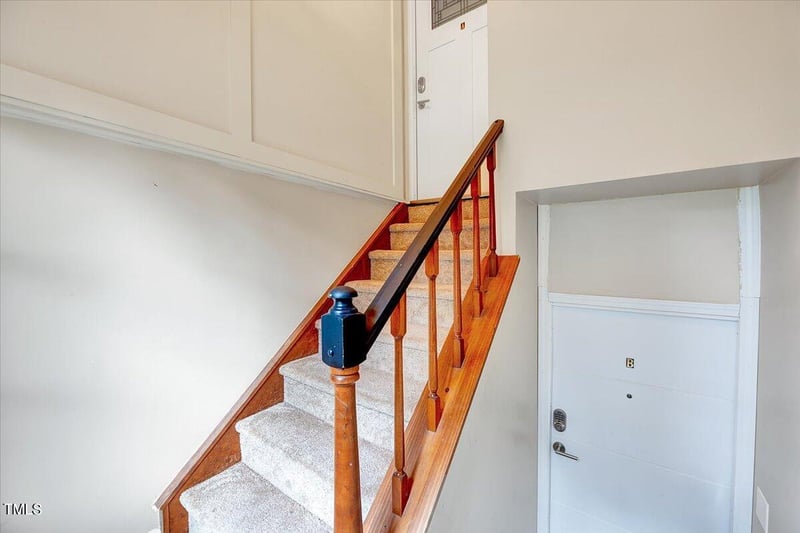 2216 Lawrence Dr, Raleigh, NC 27603