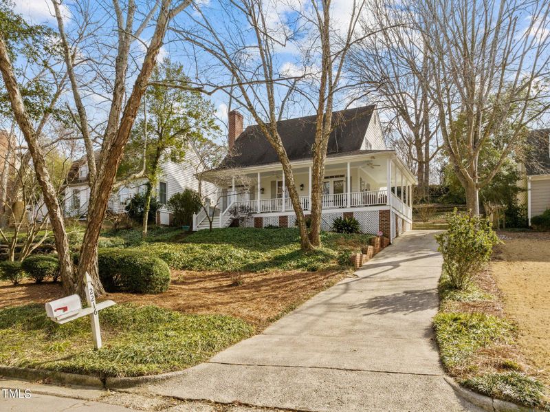 2216 Oxford Rd, Raleigh, NC 27608