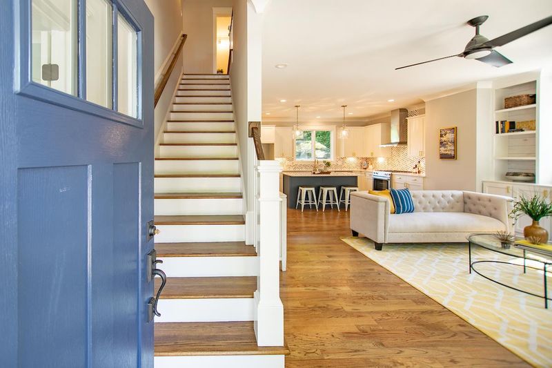 2217 Chapel Hill Rd, Durham, NC 27707