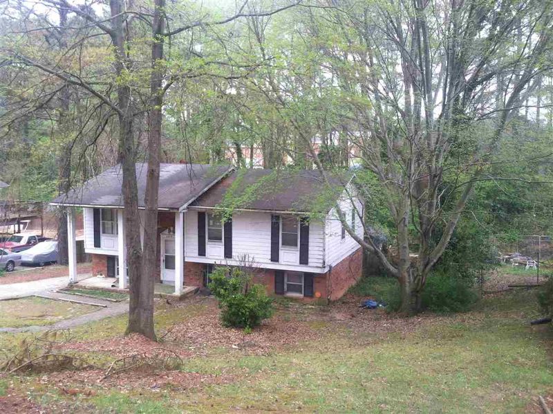 2217 Foxtrot Dr, Raleigh, NC 27610