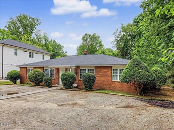 2217 Garden Pl, Raleigh, NC 27607