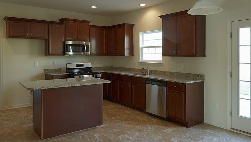 2218 Amberleaf Dr, Creedmoor, NC 27522