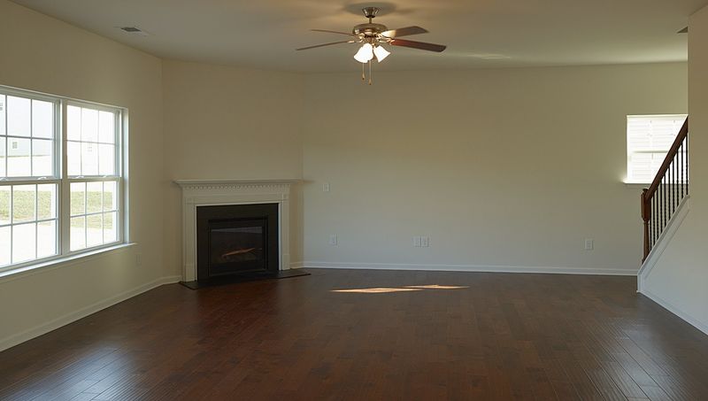 2218 Amberleaf Dr, Creedmoor, NC 27522