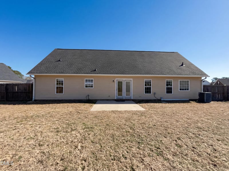 2218 Foster Gwin Ln, Fayetteville, NC 28304