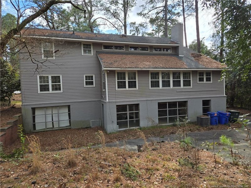 2218 Mirror Lake Dr, Fayetteville, NC 28303