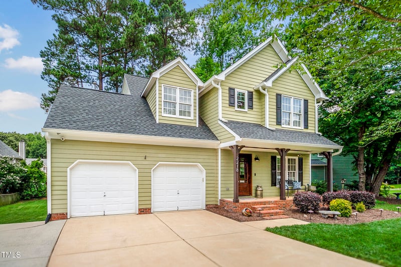 2218 Watersglen Dr, Apex, NC 27502