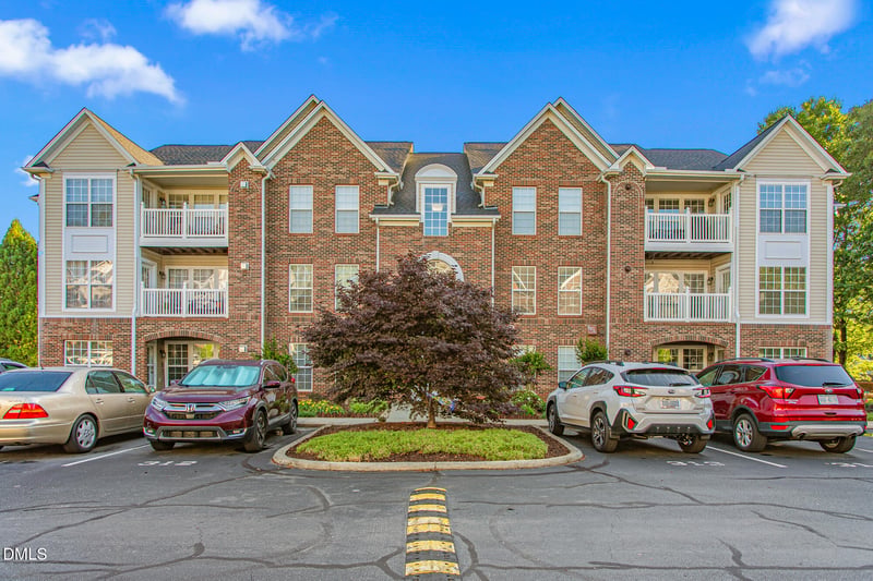 2219 Delaney Dr #214, Burlington, NC 27215