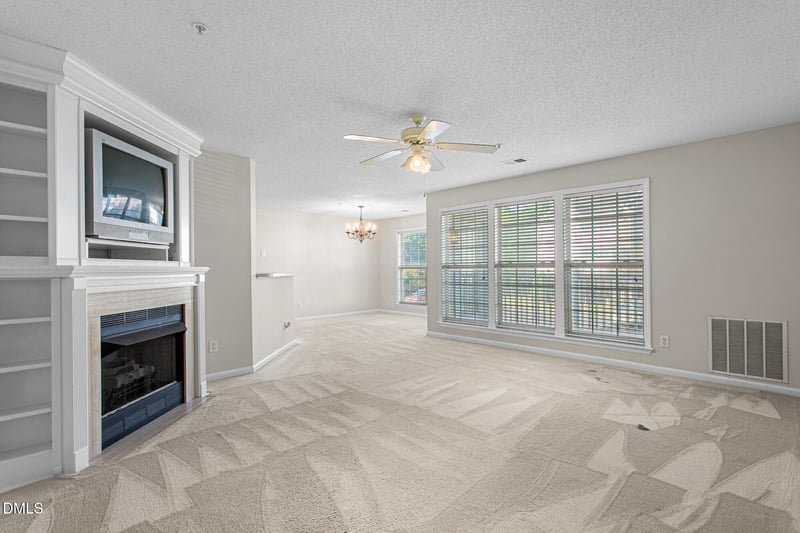 2219 Delaney Dr #214, Burlington, NC 27215