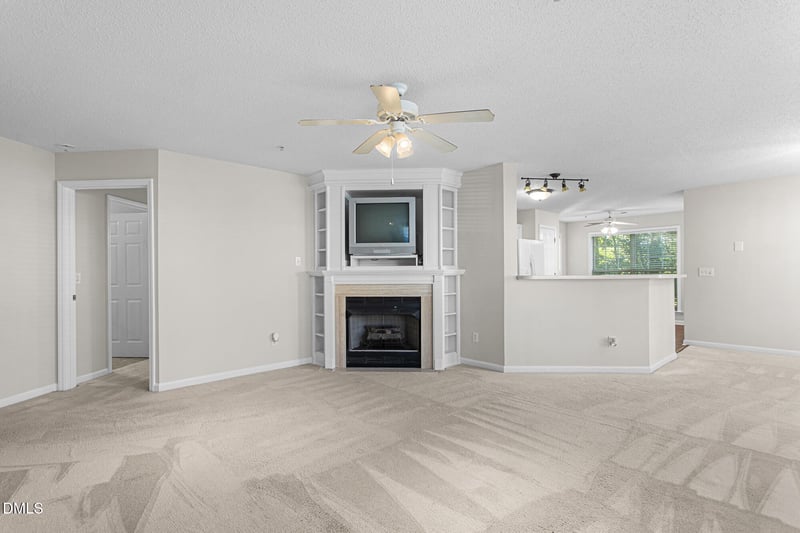 2219 Delaney Dr #214, Burlington, NC 27215