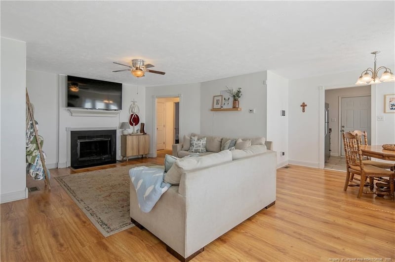 2219 Spindle Tree Dr, Fayetteville, NC 28304