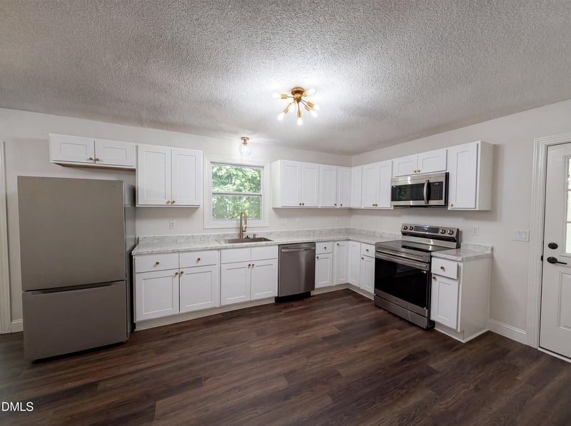 2219 Valley Rd, Sanford, NC 27330