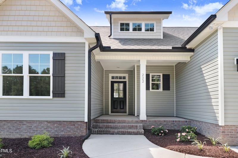 222 Cherrybirch Ln, Zebulon, NC 27597