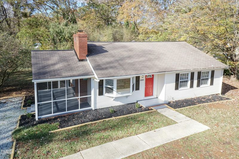 222 S Eleventh St, Mebane, NC 27302